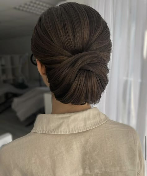 Detailed Hairstyles, Ponytail Hairstyle Ideas, Low Bun Wedding Hair, Sanggul Modern, Cute Ponytail Hairstyles, Brides Made, Hairstyle Ideas Easy, Hairstyles Design, Bridal Bun