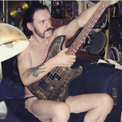 Bass Aesthetic, Born To Lose, Lemmy Motorhead, Lemmy Kilmister, Heavy Metal Art, Women Of Rock, Bass Players, Mötley Crüe, Bass Player