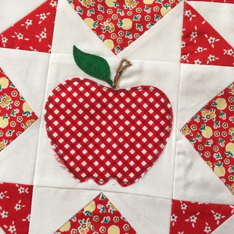 IMG_2893 Apple Quilt, Riley Blake Quilt, Baby Apple, Red And White Quilts, Spring Quilts, Hobbies To Try, Quilt Tutorial, Holiday Quilts, Summer Quilts