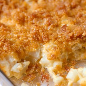 BEST Funeral Potatoes Recipe (aka Cheesy Potatoes) + VIDEO | Lil' Luna Brunch Potatoes Casserole, Yummy Potatoes, Martha Argerich, Cheesy Potatoes Recipe, Soup Homemade, Cheesy Potato Casserole, Veggie Broth, Cheese Corn, Cheesy Potato