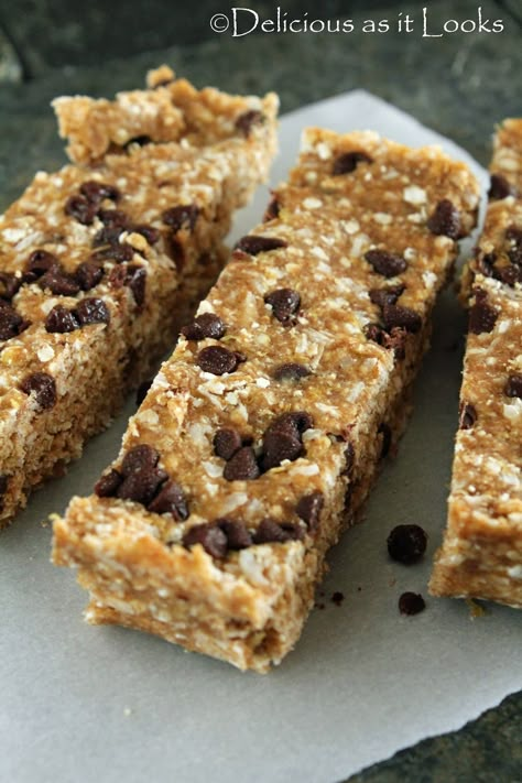 PB2 Quinoa Granola Bars {Gluten-Free, Dairy-Free, Vegan, Low-FODMAP}  /  Delicious as it Looks Banana Yogurt Muffins, Quinoa Granola Bars, Peanut Butter Powder Recipes, Pb2 Recipes, Quinoa Granola, Peanut Butter Powder, Powder Recipe, Low Fodmap Recipes, Fodmap Recipes