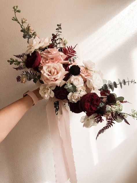 Moody Pink Wedding Flowers, Moody Romantic Garden Wedding, Winter Wedding Flowers Burgundy, Moody Fall Bridal Bouquet, Burgundy Eucalyptus Bouquet, Burgundy Pink Bouquet, Black Maroon And Pink Wedding, Moody Bouquet Wedding, Red Flowers For Wedding