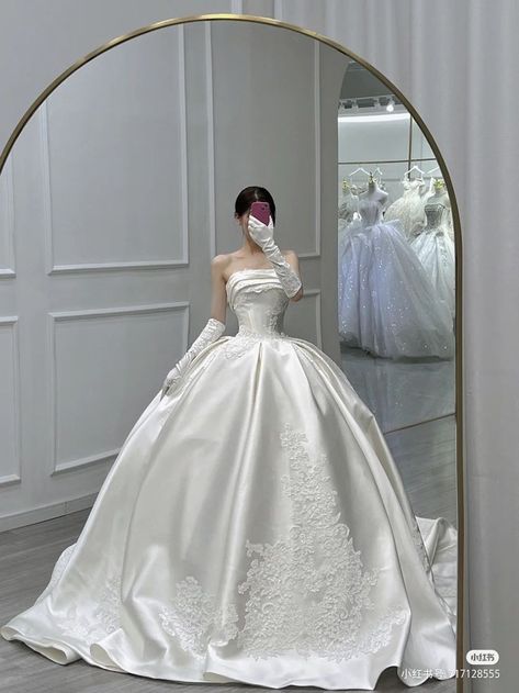 Puffy Dress Wedding, Big Poofy Wedding Dress Ball Gowns, Satin Princess Wedding Dress, Big Poofy Wedding Dress, Hey Couture Wedding Dress, Wedding Dresses Poofy, Wedding Dress Poofy, Princess Wedding Dresses Ball Gown Fairytale, Wedding Dresses Puffy