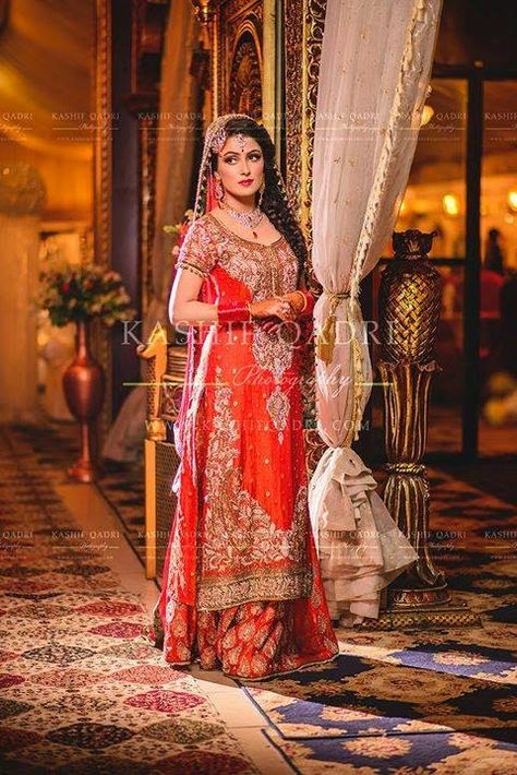 Ayeza Khan's bridal outfit on her wedding Pakistani Bridal Outfits, Aiza Khan Wedding, Ayeza Khan Wedding, Pakistani Bridal Dresses Online, Danish Taimoor, Red Bridal Dress, Celebrity Wedding, Ayeza Khan, Pakistani Bridal Dresses