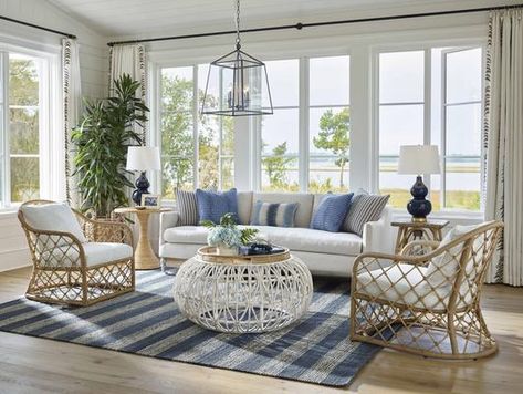 Beach House Living Room, Apartment Decoration, Coastal Living Rooms, Beach House Interior, Coastal Living Room, Design Del Prodotto, Universal Furniture, Coastal Living, Beach House Decor