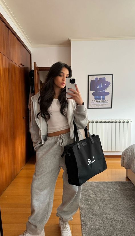 Lauanda Rios, Inspo Outfit, Winter Fits, Classic Chic, Basic Outfits, Classy Women, Casual Fits, Trendy Outfits, Dress To Impress