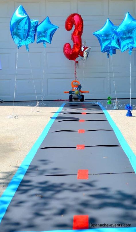 Landing strip at an airplane birthday party! See more party ideas at CatchMyParty.com! Air Plane Birthday, Plane Birthday Party, Airplane Birthday Theme, Airplane Party Theme, Helicopter Birthday, Vintage Airplane Party, Plane Birthday, Planes Birthday Party, Landing Strip