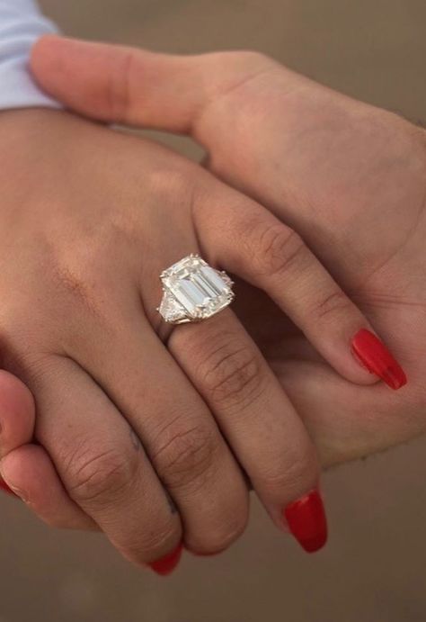 Famous Engagement Rings, Celebrity Wedding Rings, Elizabeth Taylor Jewelry, Fine Jewelry Rings, Dream Rings, Emerald Cut Diamond Ring, Celebrity Jewelry, Engagement Celebration, Celebrity Engagement Rings