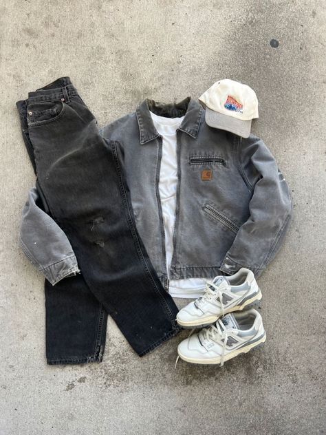 Vintage Carhartt Jacket Outfit, Carhartt Jacket Outfit, Vintage Carhartt Jacket, Exude Confidence, Fall Outfits Men, Street Style Outfits Men, Mens Casual Dress Outfits, Street Fashion Men Streetwear, Men Stylish Dress