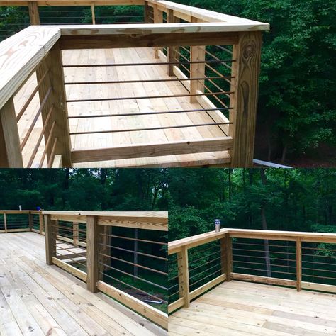 Rebar handrail on deck                                                                                                                                                                                 More Deck Rail Ideas, Deck Furniture Ideas, Rebar Railing, Horizontal Deck Railing, Deck Railing Diy, Rustic Deck, Deck Handrail, Wood Deck Railing, Metal Deck Railing