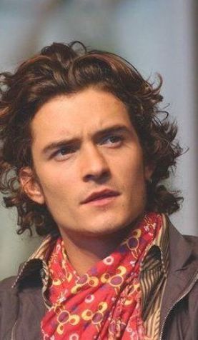 Orlando Bloom Legolas, Orlando Bloom, Legolas, Group Photo, Pirates Of The Caribbean, Best Hair, Brunettes, Katy Perry, Perm