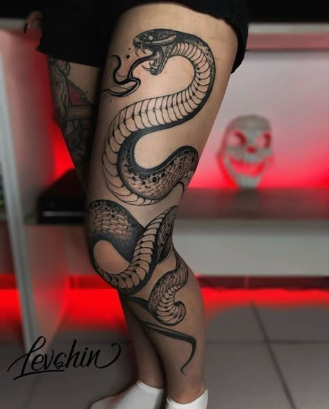 Tattoo Bein Frau, Tato Realis, Full Leg Tattoos, Capricorn Tattoo, Snake Tattoo Design, Leg Tattoo Men, Leg Tattoos Women, Pretty Tattoos For Women, Tatuaje A Color