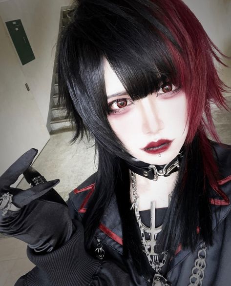 Visual Kei Makeup, Pretty Hair Cuts, Dyed Hair Inspiration, Hair Inspiration Short, Aesthetic People, Hair Reference, Dream Hair, How To Draw Hair, Visual Kei