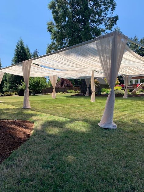 Cheap Wedding Tent Ideas, Cute Outdoor Party Ideas, Diy Outdoor Tent Canopy, Outdoor Wedding Coverage, Diy Wedding Canopy Outdoor, Outdoor Venue Ideas Events, Outside Wedding Setup Ideas, Tent Alternatives For Wedding, Diy Garden Tent