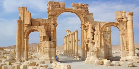 Syria Tourism, Syria Before And After, Palmyra Syria, Syria Crisis, Syria Flag, Cradle Of Civilization, Damascus Syria, Roman City, Ancient Temples