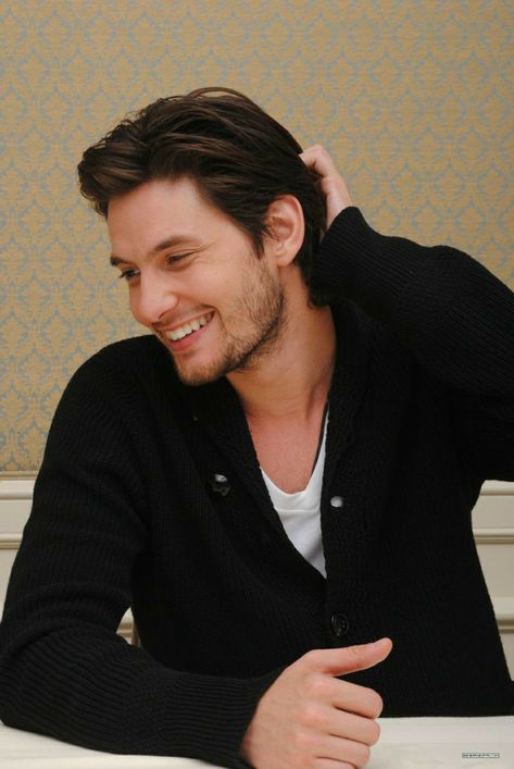 Ben Barnes Sirius, Dresden Files, William Moseley, Maxon Schreave, Prince Caspian, Jon Bernthal, Male Celebrities, Stephen Amell, Male Character