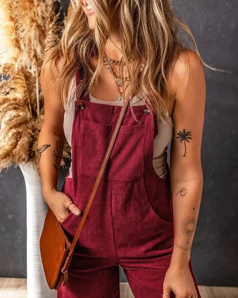 🌟 Step into style with our Red Corduroy Cropped Overalls! 🌟 ✨ Now only £29.80 (was £41.72)! Don’t miss out - offer ends soon! ✨ 🌈 Features: 👖 Soft, durable corduroy for ultimate comfort 📏 Adjustable straps for a perfect fit 🌬️ Wide-leg design for easy movement 🎉 Versatile for both casual and chic looks Get your trendy fit before it’s gone! Shop now 👉 https://ssdlr.shop/l/90531f9a. Red Solid Color, Shoulder Girdle, Corduroy Jumpsuit, Cute Overalls, Overalls Outfit, Plus Size Mini Dresses, Corduroy Overalls, Bodycon Floral Dress, Plus Size Outerwear