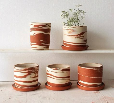 Red Clay Ideas, Red Clay Ceramics, Red Clay Pottery, Concrete Candle Holders, Marbled Clay, Pottery Glazes, Pottery Crafts, Diy Resin Crafts, Clay Pot