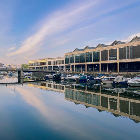 Bristol Harbourside, Hot Blue, Morning Sunrise, Clouds Pattern, Website Backgrounds, Urban City, Print Advertising, Space Travel, Us Images