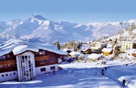 Aiglon College Aiglon College, Facts About School, How To Ski, Boarding Schools, Alpine Village, Crazy Rich, Boarding House, College Aesthetic, House Aesthetic