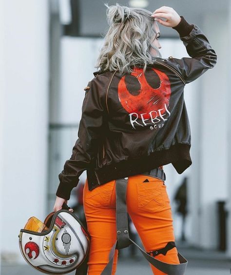 Rebels are the best... Star Wars rebels even better! ;) Star Wars Girl, Star Wars Outfit, Disfraz Star Wars, Star Wars Painting, Star Wars Fashion, Diy Kostüm, Star Wars Celebration, Star Wars Outfits, Star Wars Rpg