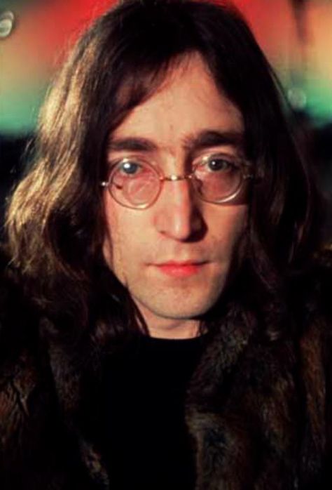 John with REALLY long hair! John Lennon 1969, John Lemon, I Am The Walrus, The White Album, Imagine John Lennon, Liverpool Uk, Bug Boy, John Lennon Beatles, Beatles Pictures