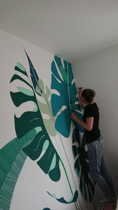 Wall Painting Ideas Leaves, Leaf Wall Mural Diy, Leaves Mural Painting, Plants Mural Painting, Wall Painting Ideas Bedroom Unique, Tropical Leaves Wall Painting, Home Wall Painting, Wall Art Diy Paint, Wall Murals Diy