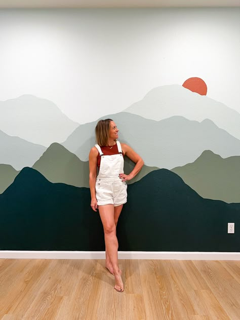 Simple Wall Ideas Bedroom, Diy Mountains On Wall, Mountain Range Mural, Kids Accent Wall Ideas, Boys Room Mural Ideas, Boys Mountain Bedroom, Boy Nursery Mural, Playroom Mural Ideas, Diy Mountain Mural