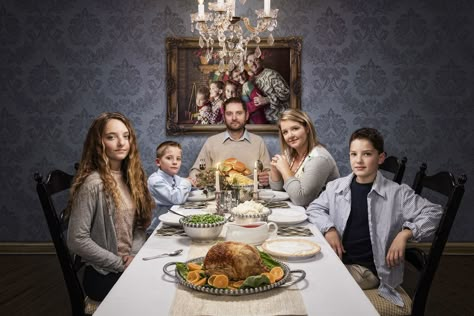 Klatt_Front_Christmas Card Round Dinner Table, Fun Family Portraits, Studio Family Portraits, Minnesota Photography, Family Christmas Card, Happy Turkey Day, Family Christmas Cards, Thanksgiving Traditions, High School Senior Portraits