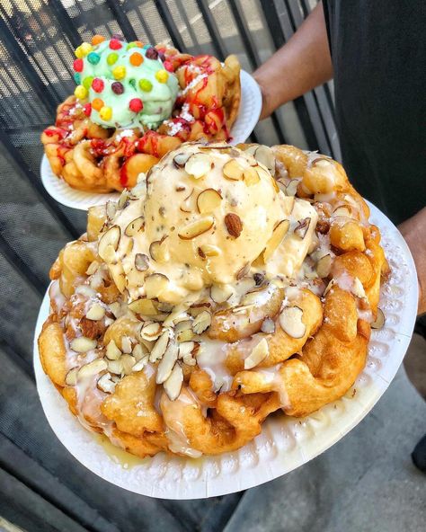 Carnival Eats Recipes, Carnival Eats, Cake Truck, 2024 Meals, Strawberry Food, Fair Foods, Food Deserts, Funnel Cakes, Junk Food Snacks