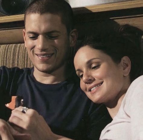 Michael Schofield, Sara Tancredi, Broken Movie, Michael And Sara, Sarah Wayne Callies, Michael Scofield, Bridge To Terabithia, Wentworth Miller, Actor Picture