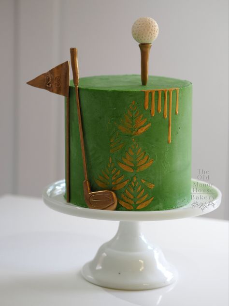 Golf themed cake made classy with gold elements, textured buttercream coating Golf Cakes For Men Birthdays, Golf Grooms Cake, Golf Cake Toppers, Golf Themed Cakes, 30 Cake, Cake For Boyfriend, Dessert Alternatives, Golf Cake, Sheet Cake Designs