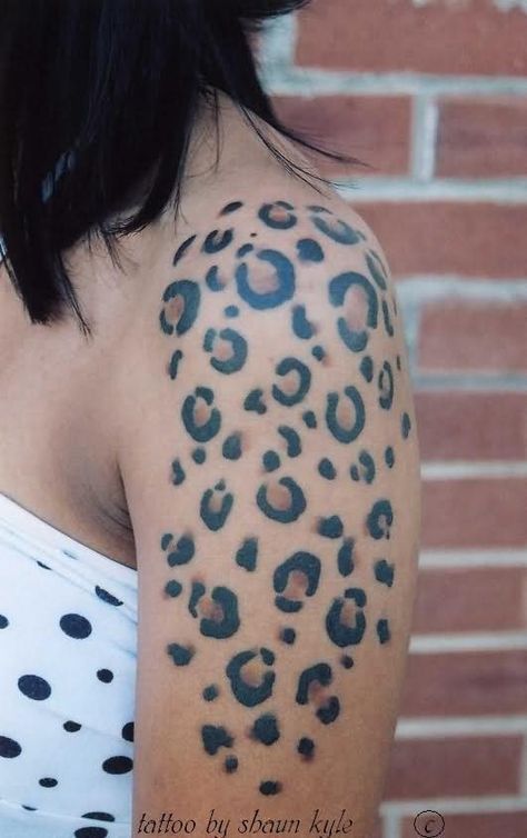 Would be awesome with just a few somewhere. Leopard Print Tattoo, Animal Print Tattoo, Tattoo Ideas Tumblr, Cheetah Print Tattoos, Leopard Print Tattoos, Cheetah Tattoo, 15 Tattoo, Leopard Tattoos, Tattoo Animal