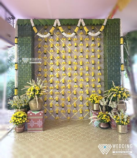 Tamil Engagement Decoration, Thamalapakulu Decoration, Pellikoduku Function Outfit, Pelli Butta Decoration, Annaprasana Backdrop, Pellikuturu Decoration At Home, South Indian Wedding Stage Decoration, Pellikuthuru Decoration At Home, Traditional Backdrop