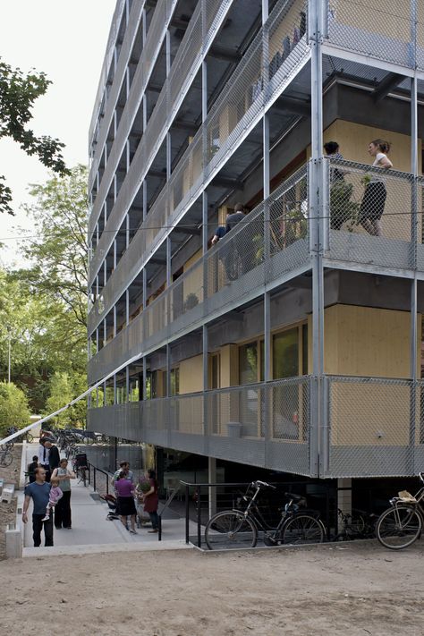 HEIDE & VON BECKERATH · R50 · Divisare Garde Corps Metal, Co Housing, Collective Housing, Arch House, Community Housing, Sustainable Community, Social Housing, House Outside Design, Concrete Structure