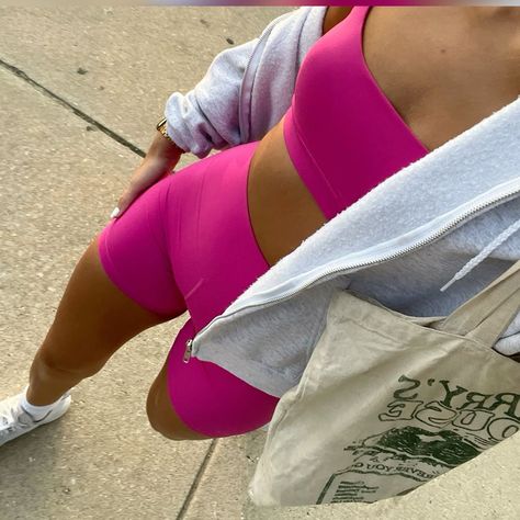 Workout Lounge Outfits, Matching Set Workout Outfit, Pink Running Outfit, Workout Aesthetic Outfits, Cute Workout Sets, Athletic Sets, 2024 Workout, Pink Workout Set, Workout Shorts Outfit