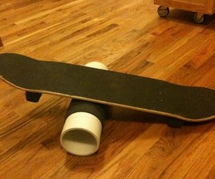 DIY balance board for roller derby. Tips: Wear your protective gear! Get low in derby stance. Do not lean too far forward. If you are a beginner, use a chair back to hold onto until you can wean yourself away from it. As you progress, make it more challenging by playing catch with someone or throwing a ball against a wall. You can also do 180s or 360s as you improve. There is always a way to make it challenging!!! Once you conquer 1 skill, push forward to the next progression. How To Hold Skateboard, Skate Trainer Diy, How To Build A Skateboard, Diy Skate Leash, Diy Skate Obstacles, Roller Derby Drills, Hockey Diy, Roller Chair, Board Skateboard