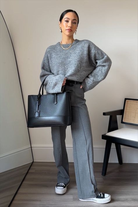 All Star Outfit, Business Casual Outfits For Work, Elegante Casual, Grey Outfit, Mode Inspo, Grey Pants, Work Outfits Women, Outfit Inspo Fall, Basic Outfits