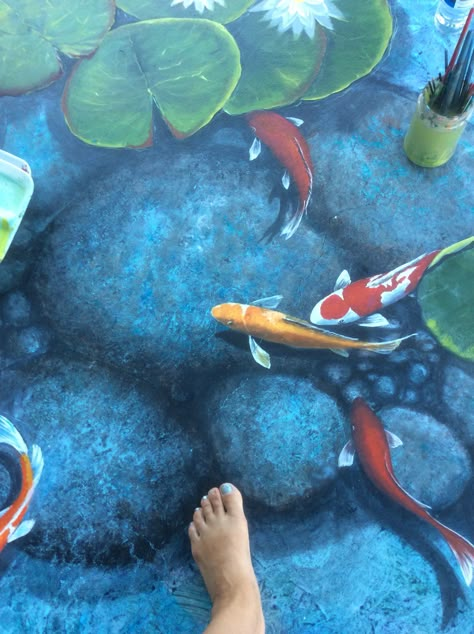 Trompe l'oeil koi fish pond on my lanai. Floor painting. Artwork and design by Louise Moorman. Ocean Floor Art, Koi Fish In Water, Bathroom Floors Diy, Wall Painting Ideas Creative, 3d Floor Painting, Diy Concrete Stain, Patio Wall Art, Garden Floor, Floor Murals