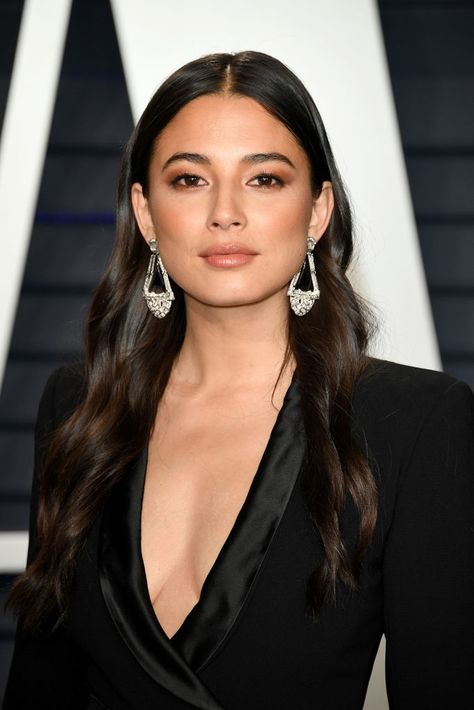 Women Billionaires, Dramatic Bridal Makeup, Yara Martinez, Jessica Gomes, Feminine Face, Asian Bridal Makeup, Celebrity Makeup Looks, Casual Makeup, Bridal Makeup Natural