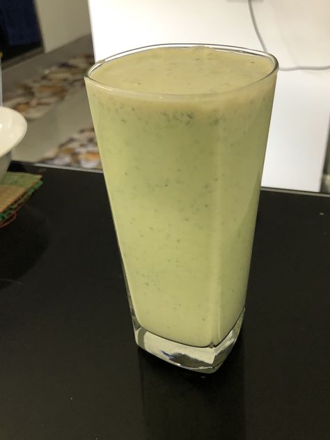 Shake Snap, Green Protein Shake, Smoothie Photo, Avocado Shake, Protein Shake, Protein Smoothie, Protein Shakes, Glass Of Milk, Smoothie