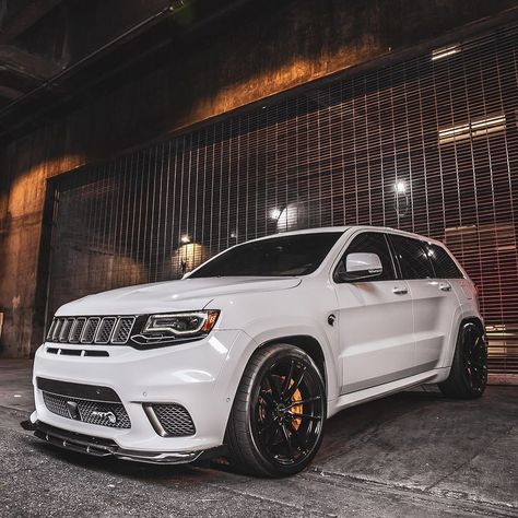 Trackhawk Wallpaper, Jeep Trackhawk, Jeep Srt, Srt Jeep, Jeep Srt8, Jeep Grand Cherokee Srt, New Jeep, Dream Cars Bmw, Dropped Trucks