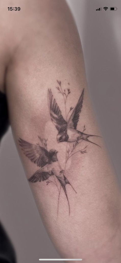 Sparrow Carrying Flower Tattoo, Sparrow Tattoo Realistic, Love Birds Tattoos, 2 Birds Flying Tattoo, Floral Bird Tattoo Design, Garden Bird Tattoo, Flying Robin Tattoo, Bird Tatoos Woman Arm, Realistic Swallow Tattoo Design