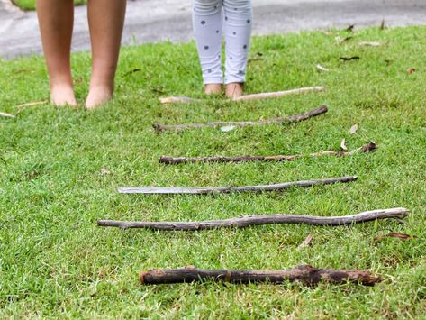 How to play the game of Fly Bush Tucker Activities For Kids, Forest School Games, Eyfs Outdoor Activities, Nature Games For Kids, Camp Games For Kids, Games For Camping, Forest Activities, Nature Preschool, Nature Games