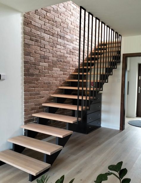 Modern Handrail, Muharram Quotes, Staircase Design Modern, Stairs Design Modern, Stair Handrail, Home Stairs Design, Interior Stairs, Modern Loft, House Stairs