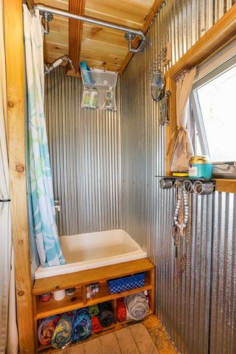 5 Stylish Shower Panel & Base Ideas for an RV, Tiny Home or Mobile Home – Innovate Building Solutions Rv Bathroom, Bathroom Shower Design, Bus House, Tiny House Bathroom, Diy Shower, Camper Makeover, Interior Remodel, Tiny Bathrooms, Casa Container