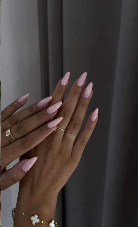 Pink Ish Nails, Baby Pink Nail Inspo Acrylic, Simple Classy Nail Ideas, Victoria Secret Nails Designs, Nail Inspo Brown Skin, Pink Pointy Nails, Simple Nails Coffin, Classy Birthday Nails, Pink Nails With Chrome