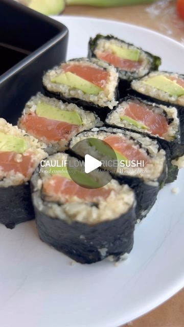 Sushi With Cauliflower Rice, No Rice Sushi, Rice Sushi Recipe, Rice Sushi Rolls, Sushi Without Rice, Cauliflower Rice Sushi, Healthy Reset, Sushi Grade Salmon, Sushi Rolls At Home