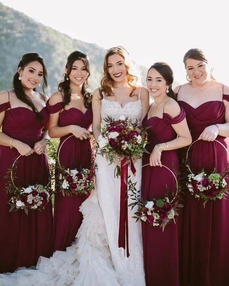 Gorgeous Burgundy and Ivory Fall Wedding Color Ideas - ColorsBridesmaid Wedding Photography Bridal Party, Burgundy Bridesmaid Dresses Long, Weekend Mode, Wedding Color Trends, Maroon Wedding, Burgundy Bridesmaid, Burgundy Bridesmaid Dresses, Fall Wedding Colors, Burgundy Wedding