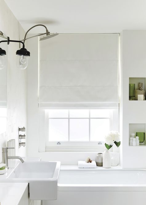 How clean and fresh does this bathroom look! Create the style with our white Roman Blinds. Bathroom Roman Blinds, Scandinavian Blinds, Blinds For Bathrooms, Roman Blinds Bathroom, Kitchen Roman Blinds, Blinds For Bathroom Windows, Bathroom Blinds Waterproof, Bathroom Window Dressing, Roman Bathroom